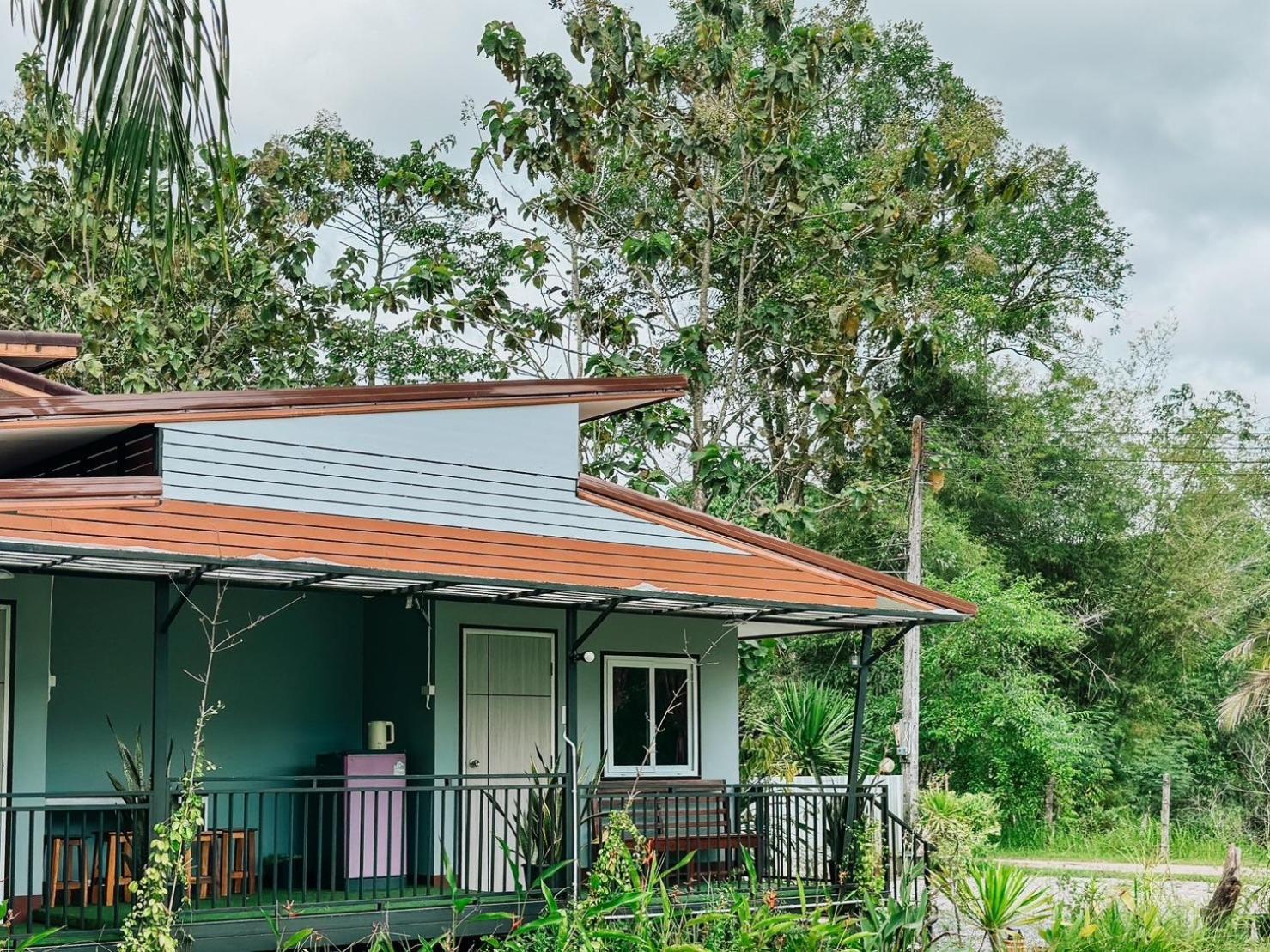 Baan Panmala Guesthouse - Ao Luek, ク ラビ エクステリア 写真