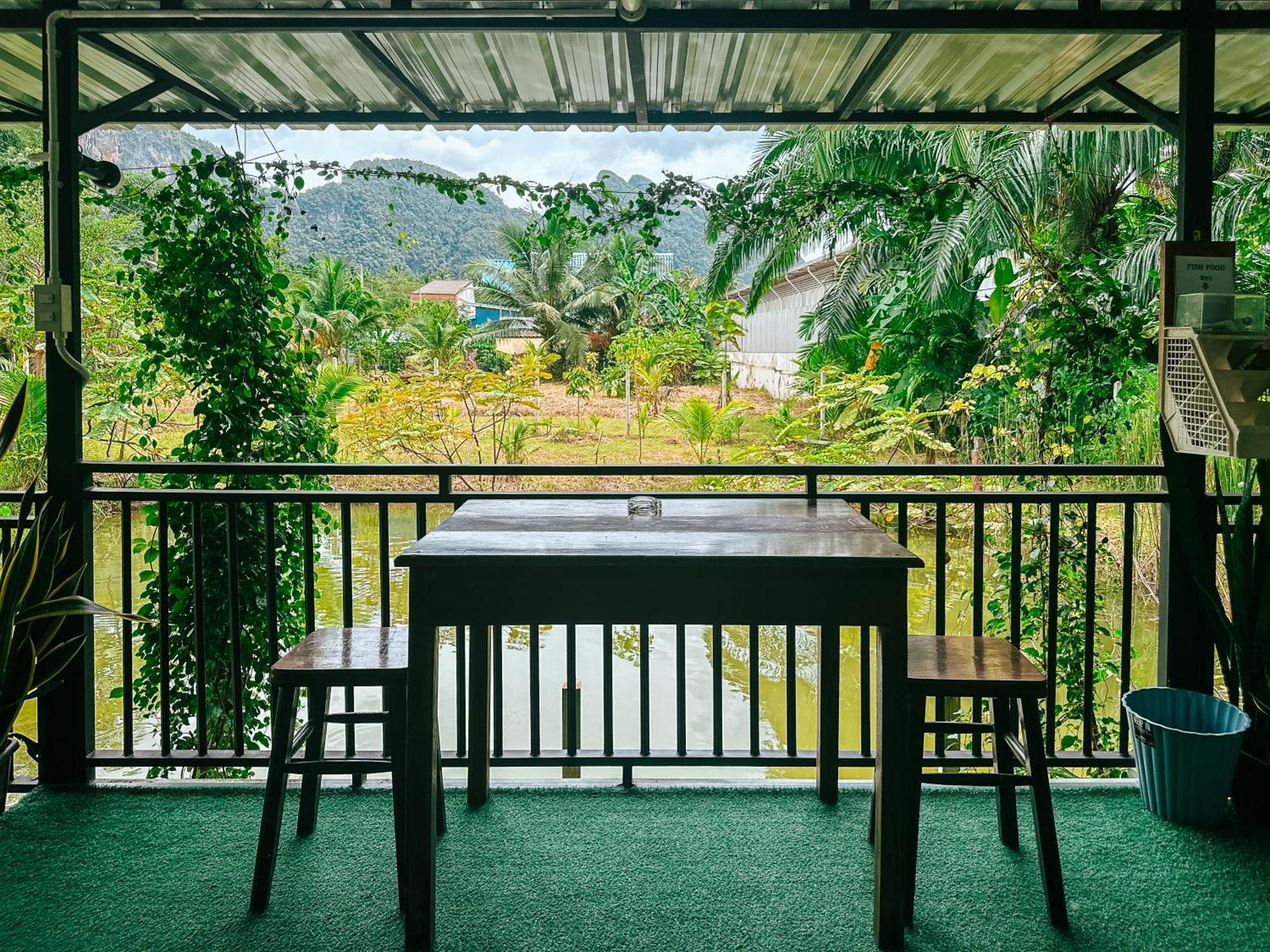 Baan Panmala Guesthouse - Ao Luek, ク ラビ エクステリア 写真