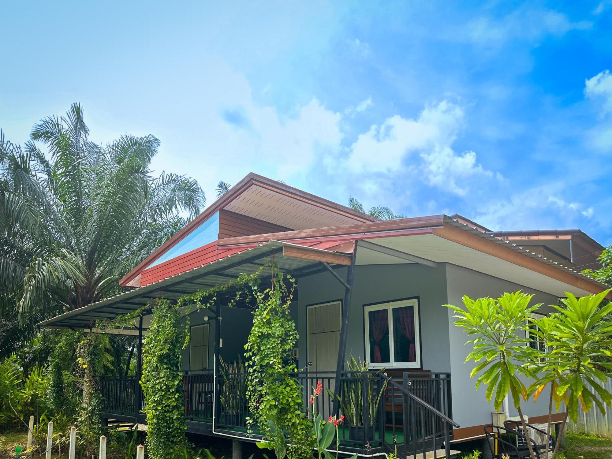 Baan Panmala Guesthouse - Ao Luek, ク ラビ エクステリア 写真