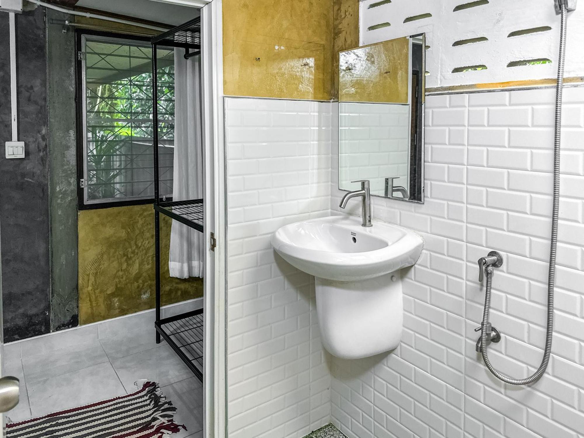 Baan Panmala Guesthouse - Ao Luek, ク ラビ エクステリア 写真